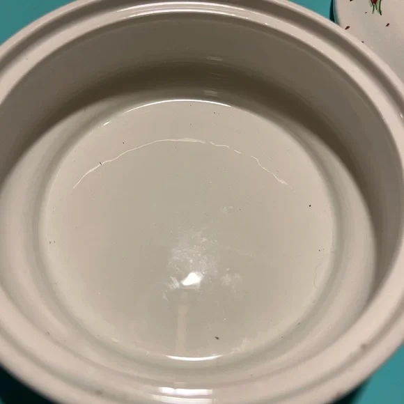 Laura Ashley covered powder or candy dish - Picture 3 of 7